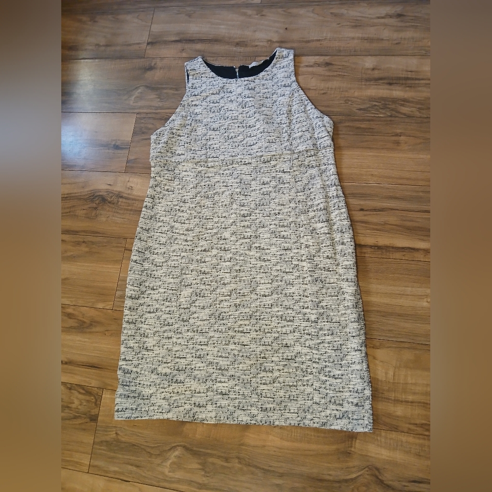 Elegant Gray Sleeveless Dress